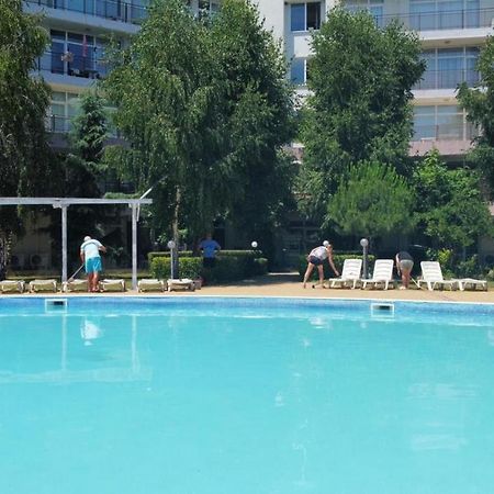 Yves 2 Bed Apart At Sun Village Sunny Beach Not Far Away From The Sea 外观 照片