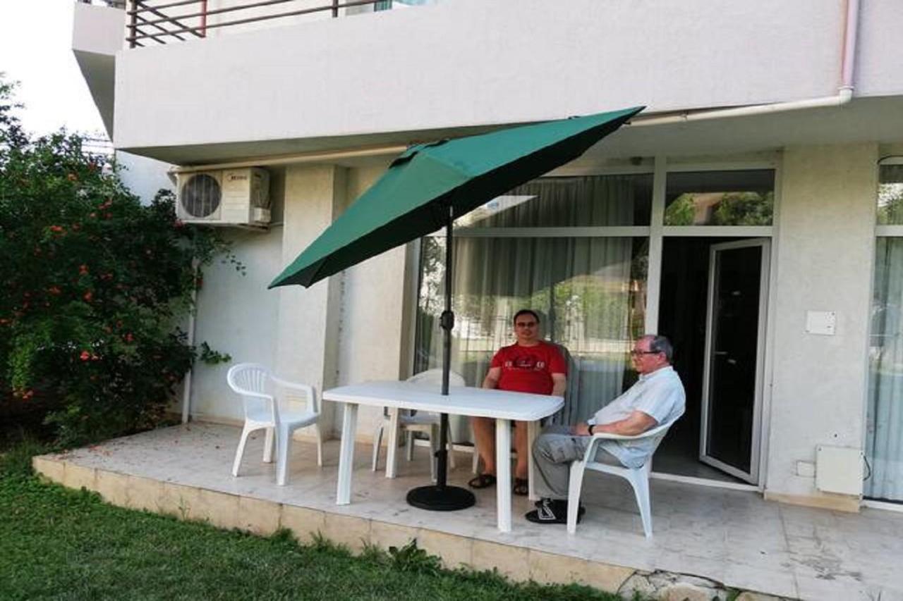 Yves 2 Bed Apart At Sun Village Sunny Beach Not Far Away From The Sea 外观 照片