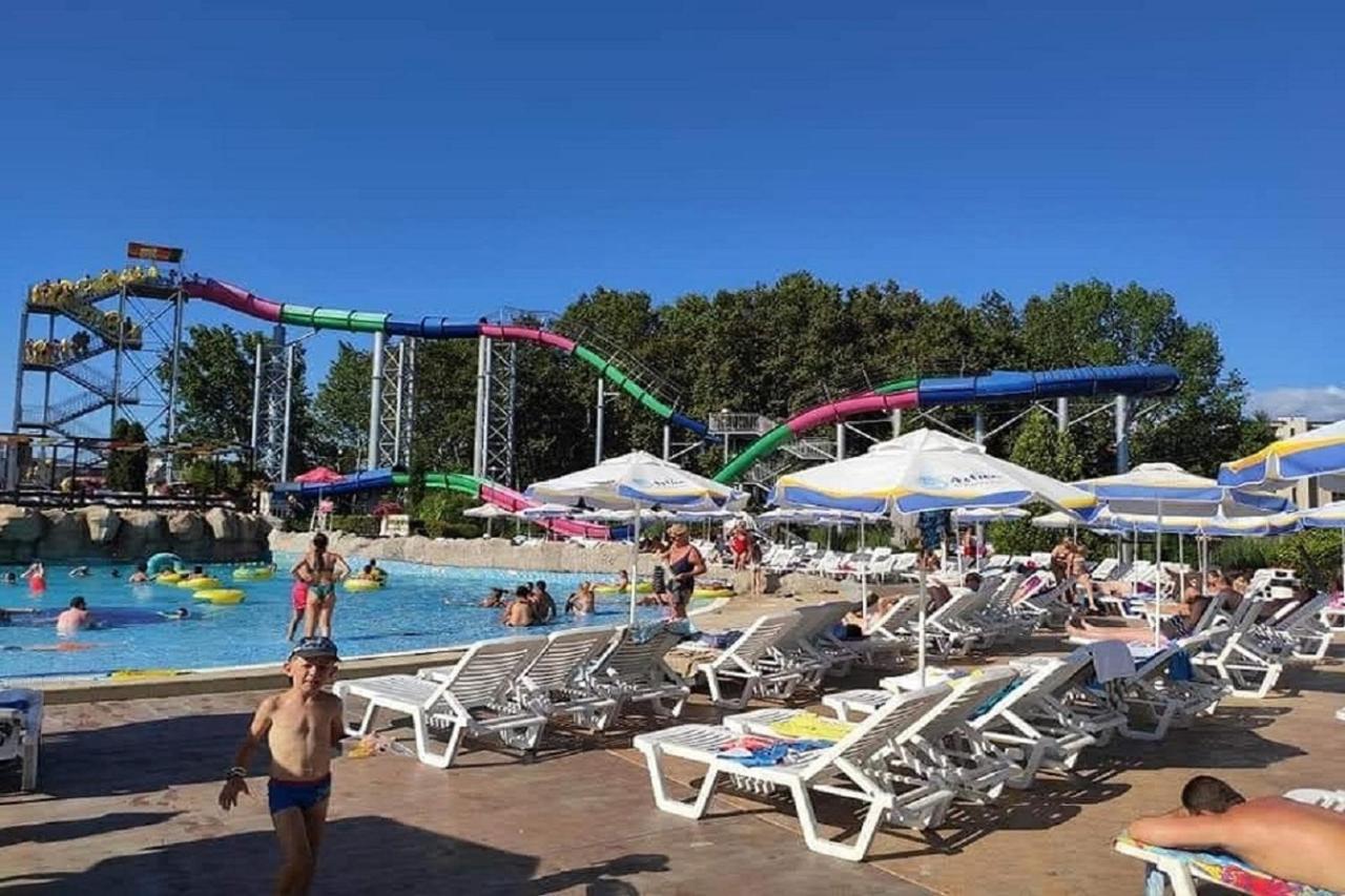 Yves 2 Bed Apart At Sun Village Sunny Beach Not Far Away From The Sea 外观 照片