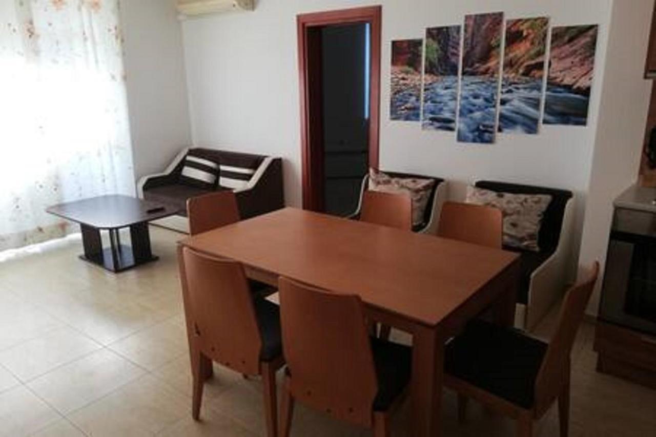 Yves 2 Bed Apart At Sun Village Sunny Beach Not Far Away From The Sea 外观 照片