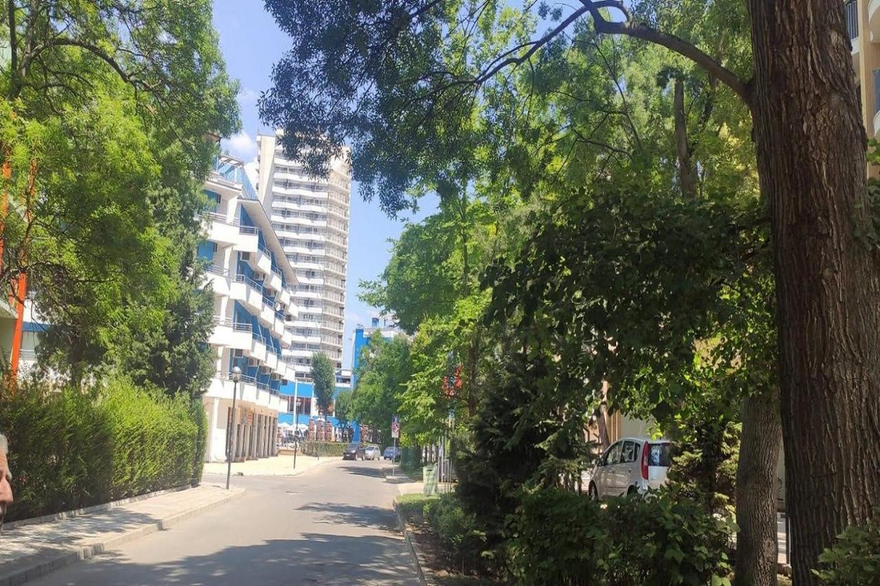Yves 2 Bed Apart At Sun Village Sunny Beach Not Far Away From The Sea 外观 照片