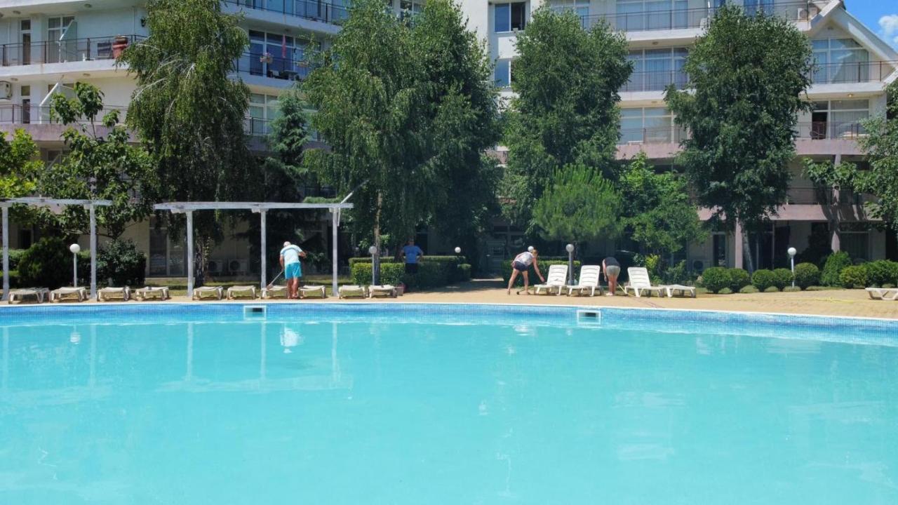 Yves 2 Bed Apart At Sun Village Sunny Beach Not Far Away From The Sea 外观 照片