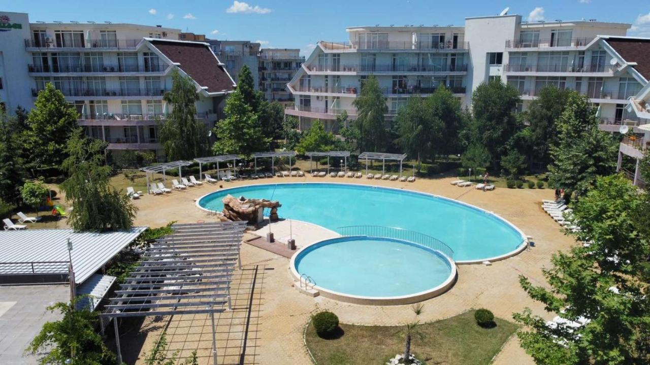 Yves 2 Bed Apart At Sun Village Sunny Beach Not Far Away From The Sea 外观 照片